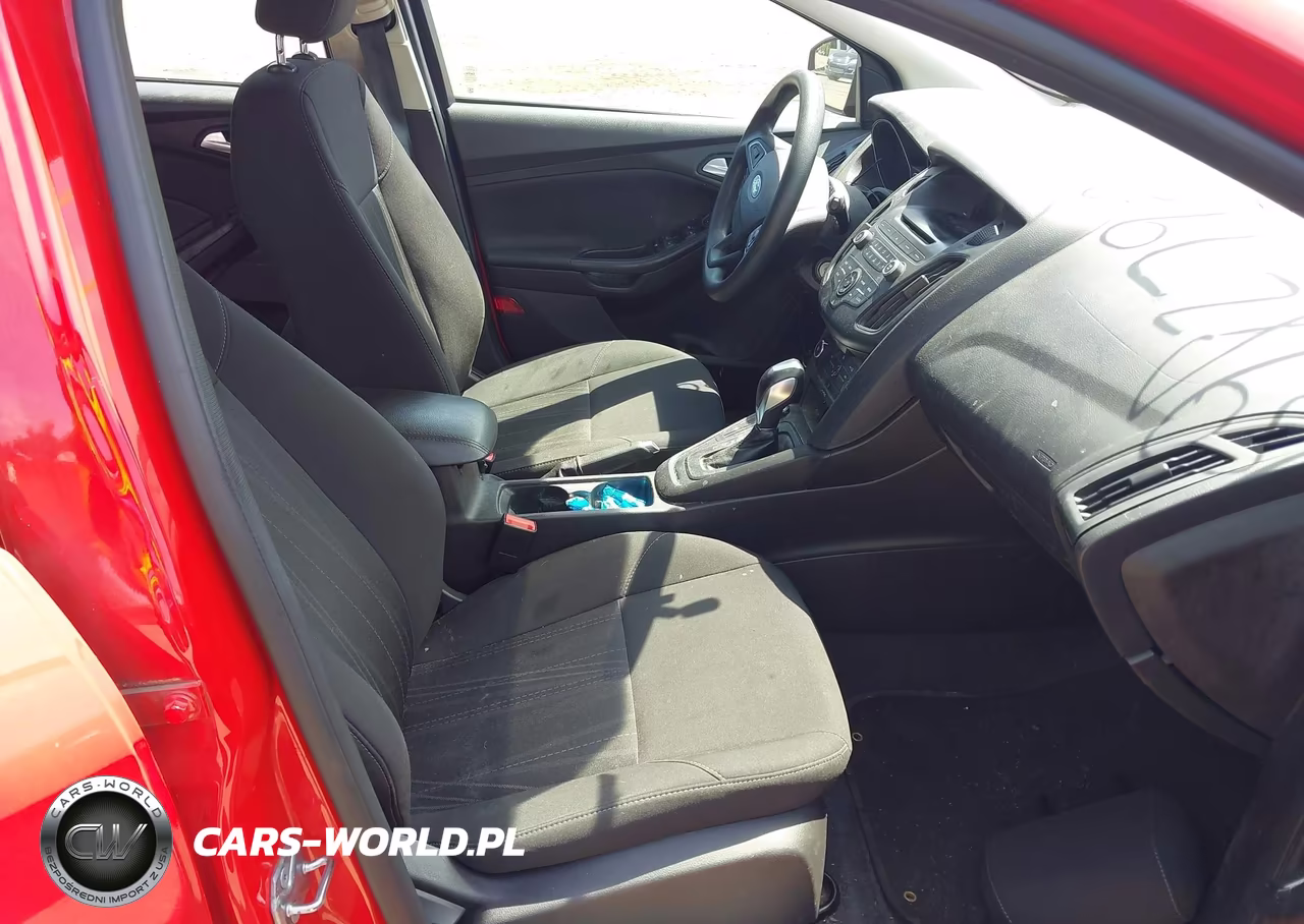 2016 Ford Focus Se VIN:1FADP3K25GL377161 - 5