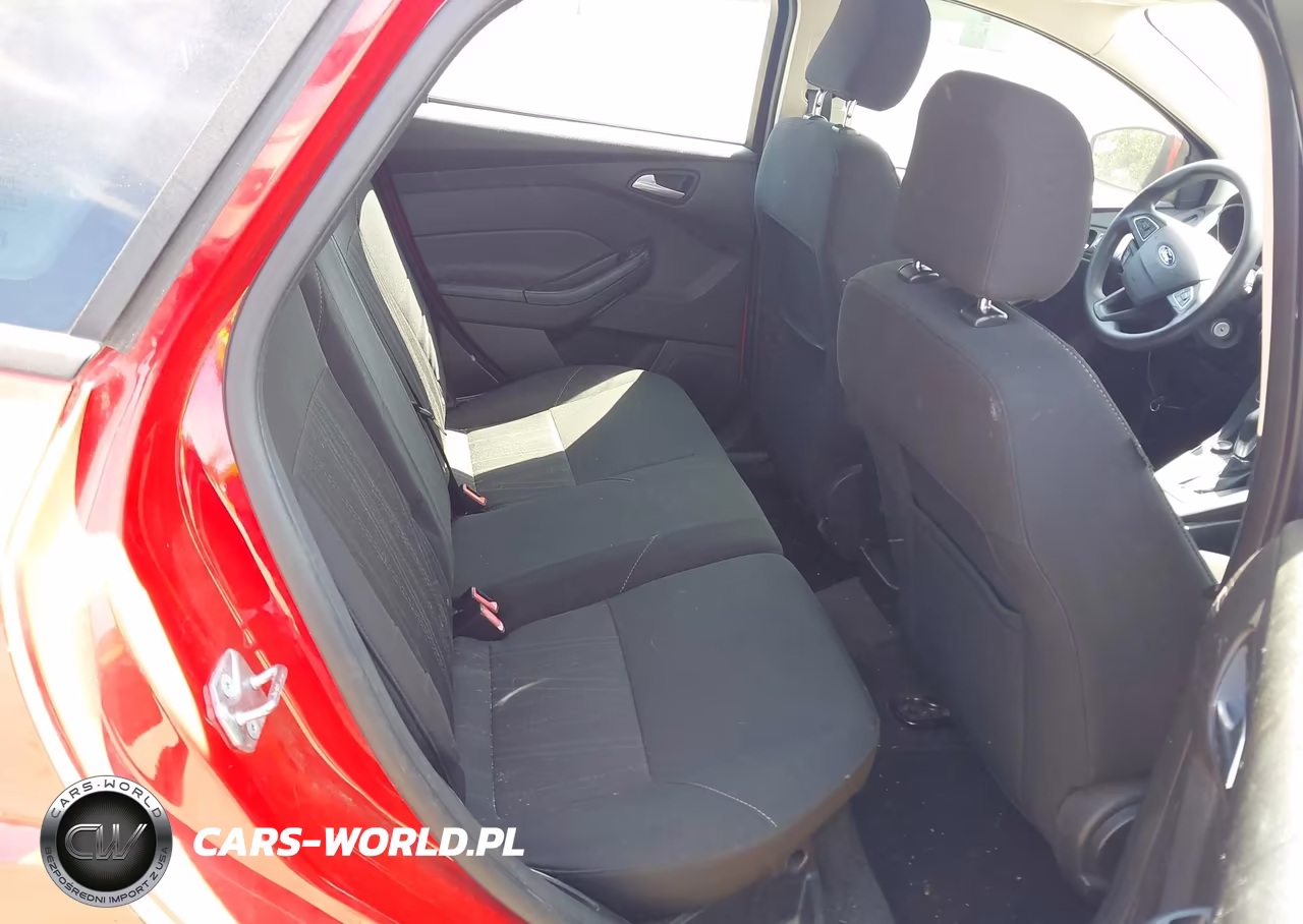 2016 Ford Focus Se VIN:1FADP3K25GL377161 - 8