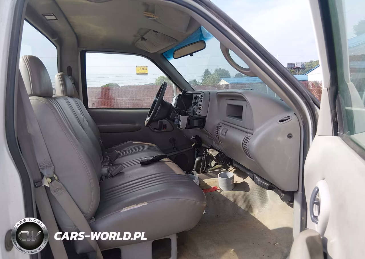 2000 Chevrolet K2500 VIN:1GCGK24R4YR209388 - 5