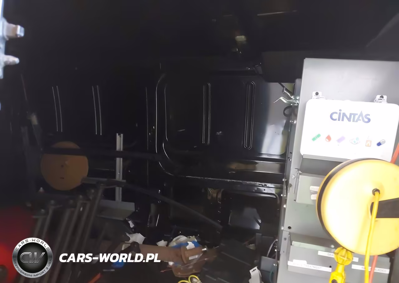 2019 Ford Transit-150 VIN:1FTYE1YM0KKA78285 - 8