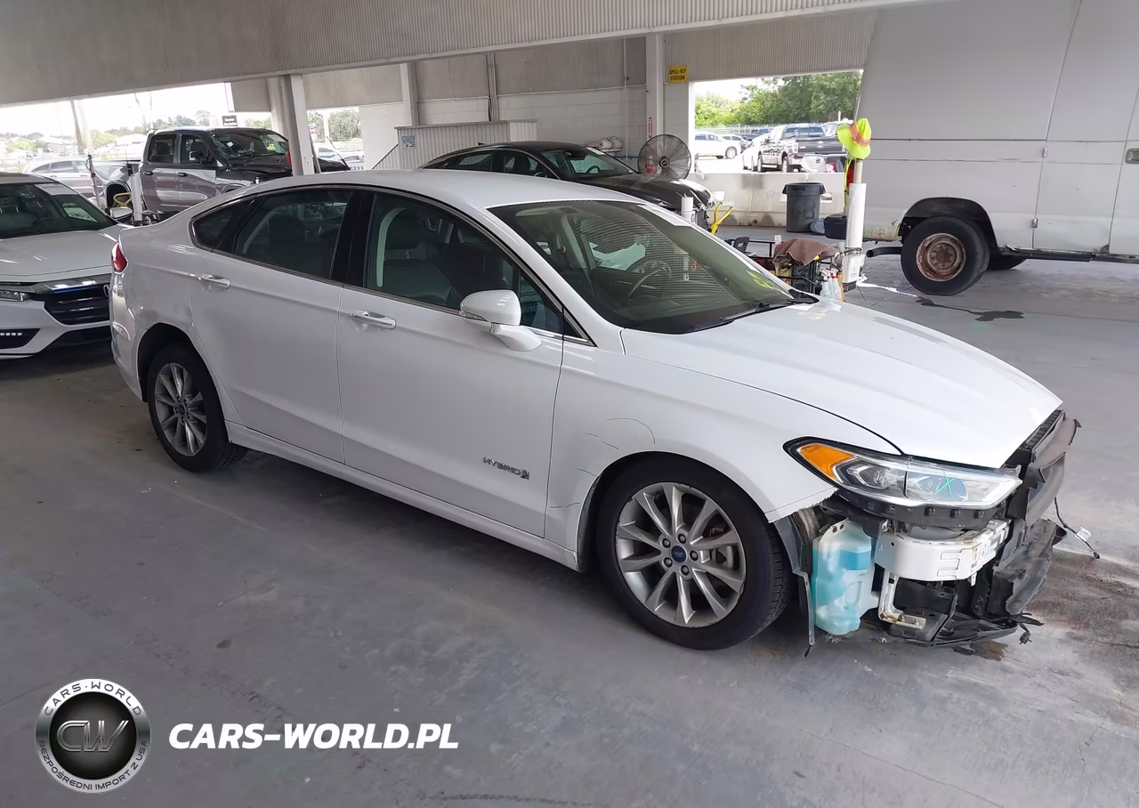 2017 Ford Fusion Hybrid Se – zdjęcie 1 z 17