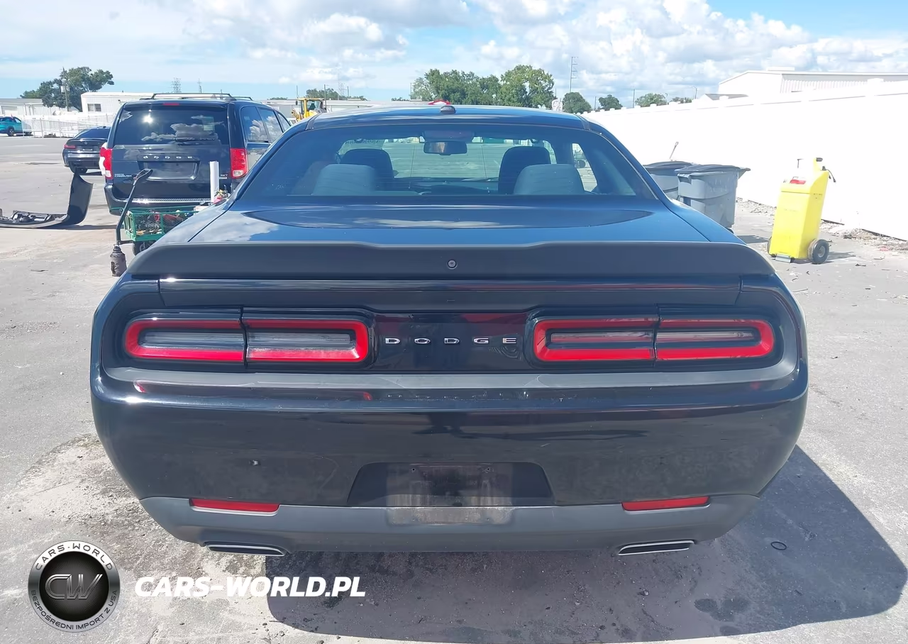 2018 Dodge Challenger Sxt VIN:2C3CDZAGXJH318260 - 16