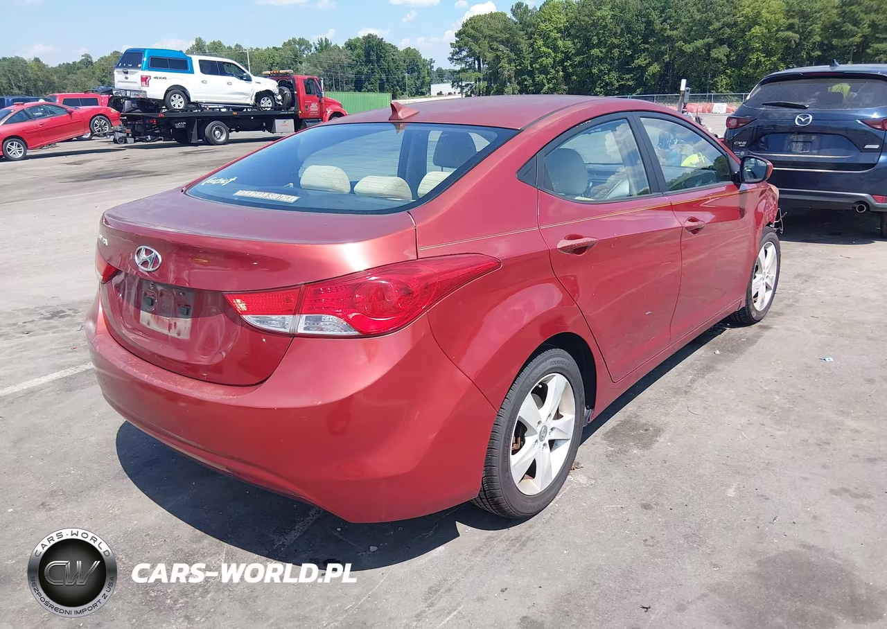 2013 Hyundai Elantra Gls VIN:KMHDH4AE6DU804857 - 4