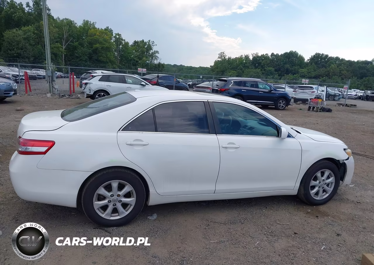 2010 Toyota Camry Le VIN:4T1BF3EK3AU576464 - 13