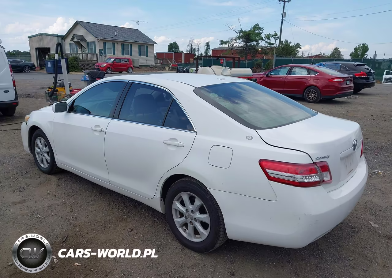 2010 Toyota Camry Le VIN:4T1BF3EK3AU576464 - 3