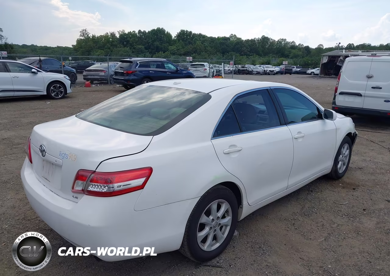 2010 Toyota Camry Le VIN:4T1BF3EK3AU576464 - 4