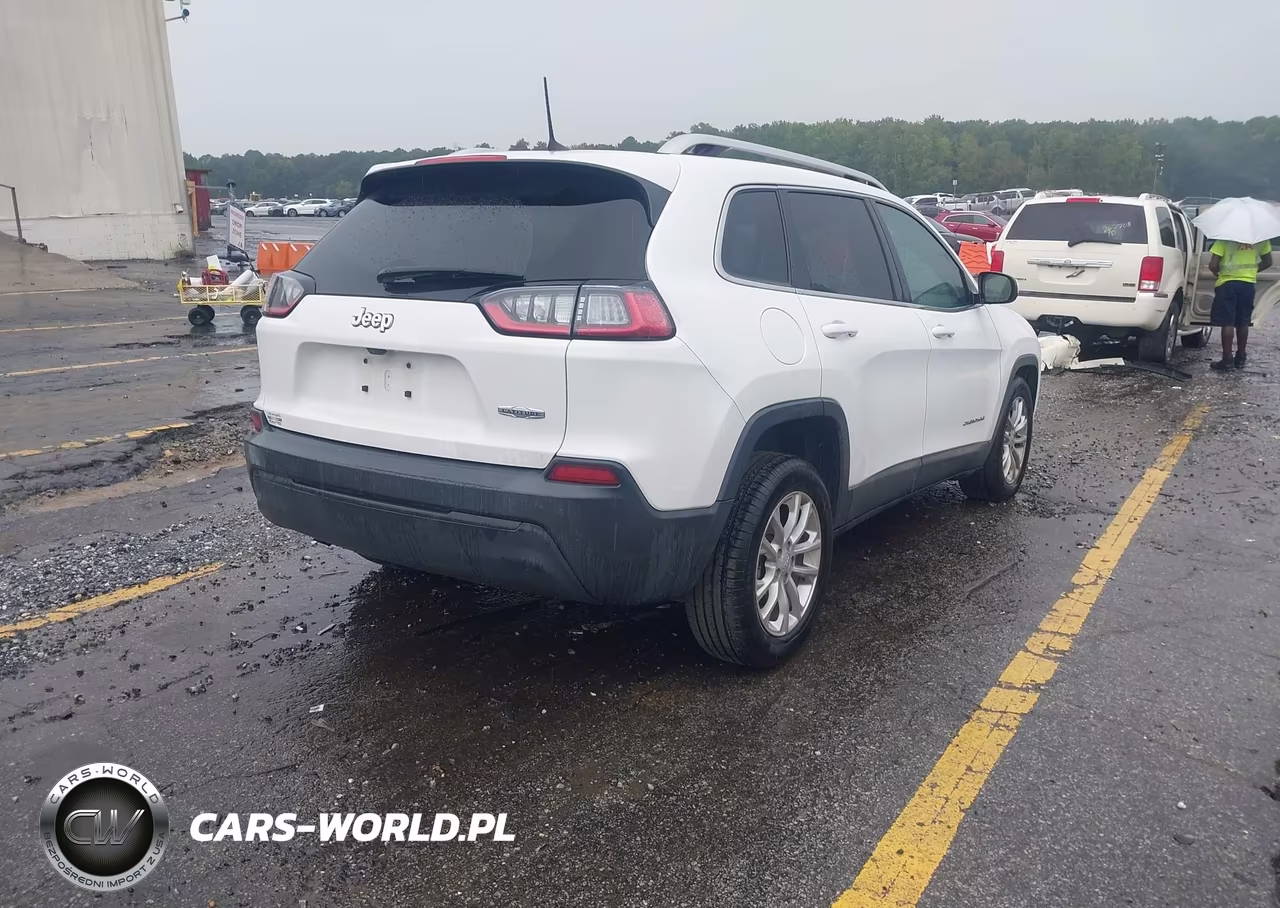 2019 Jeep Cherokee Latitude Fwd VIN:1C4PJLCB9KD332198 - 4