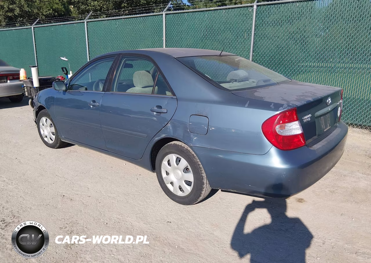 2002 Toyota Camry Le VIN:4T1BE32K62U550031 - 3