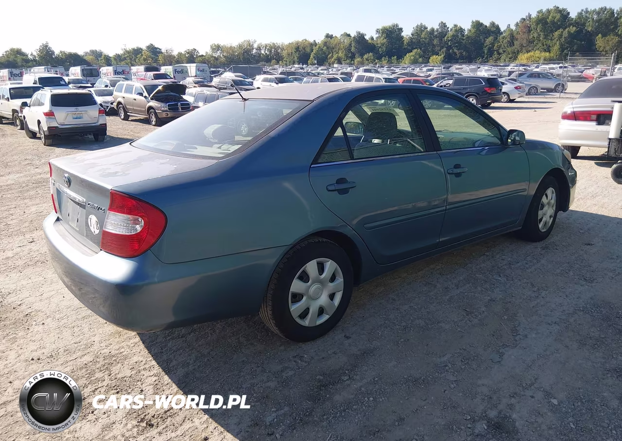 2002 Toyota Camry Le VIN:4T1BE32K62U550031 - 4