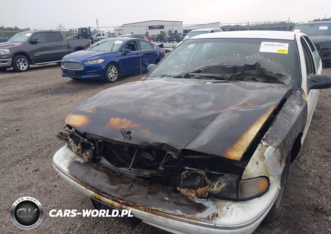 1996 Chevrolet Caprice Classic VIN:1G1BL52WXTR156845 - 6