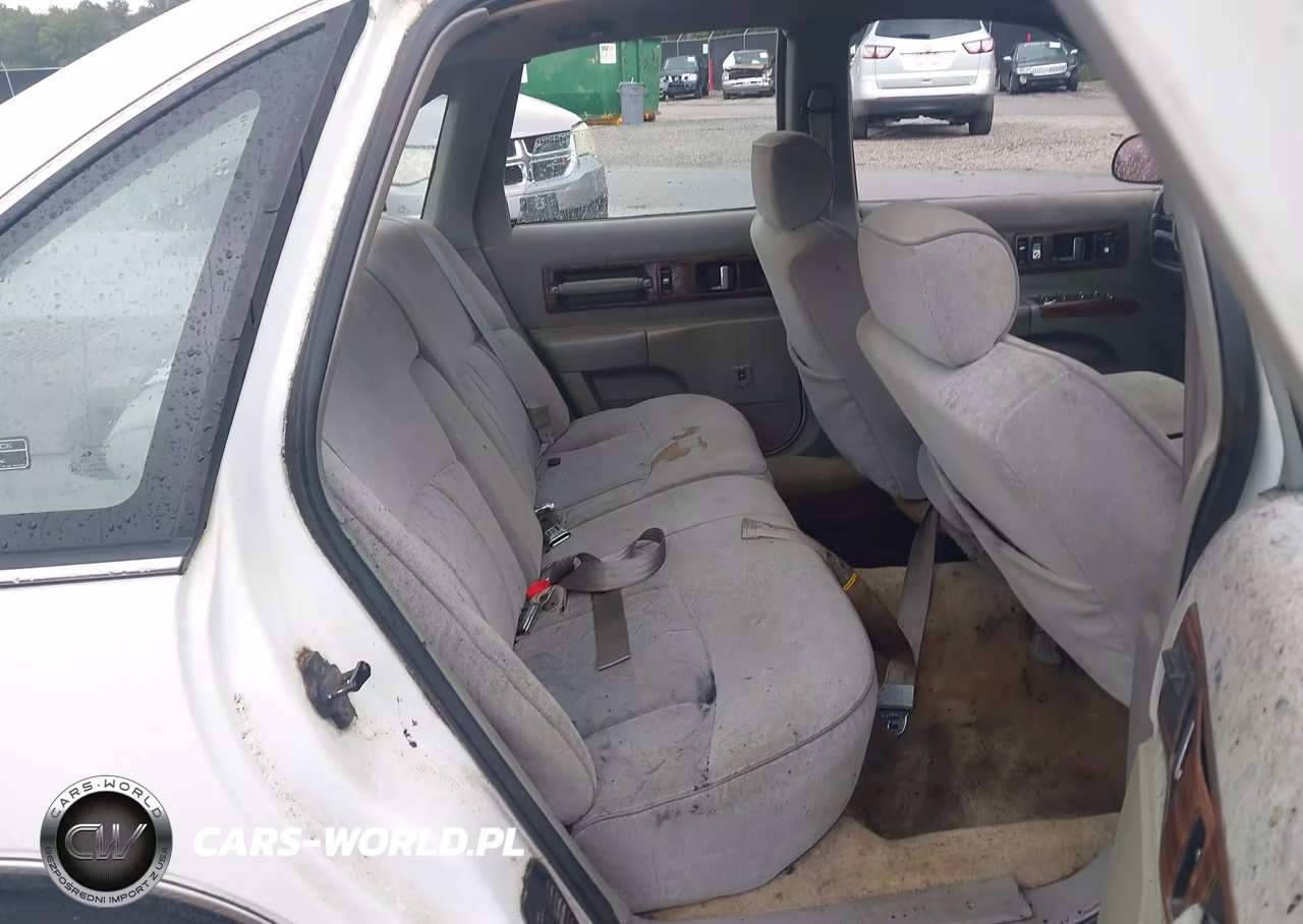 1996 Chevrolet Caprice Classic VIN:1G1BL52WXTR156845 - 8