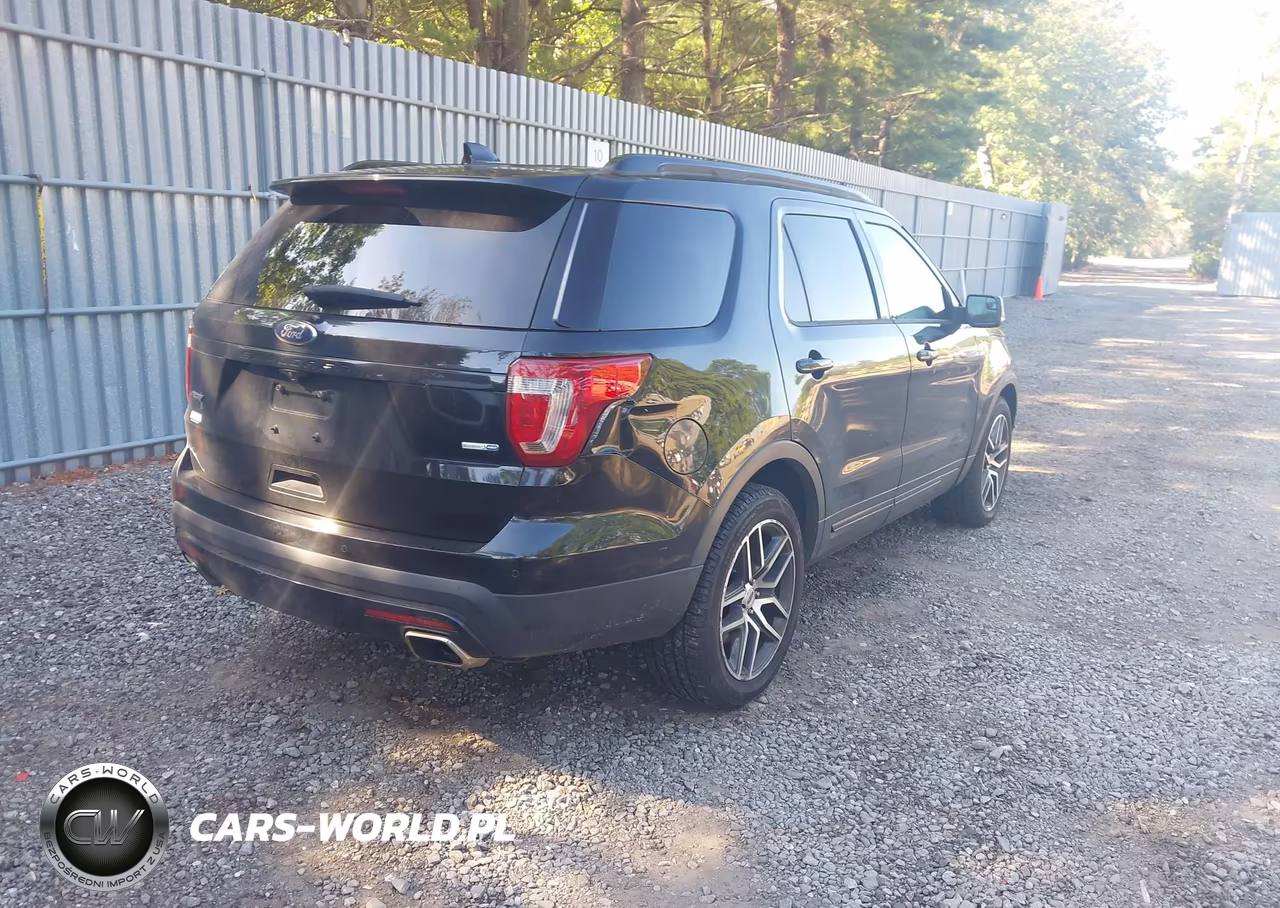 2016 Ford Explorer Sport VIN:1FM5K8GT3GGD19646 - 4