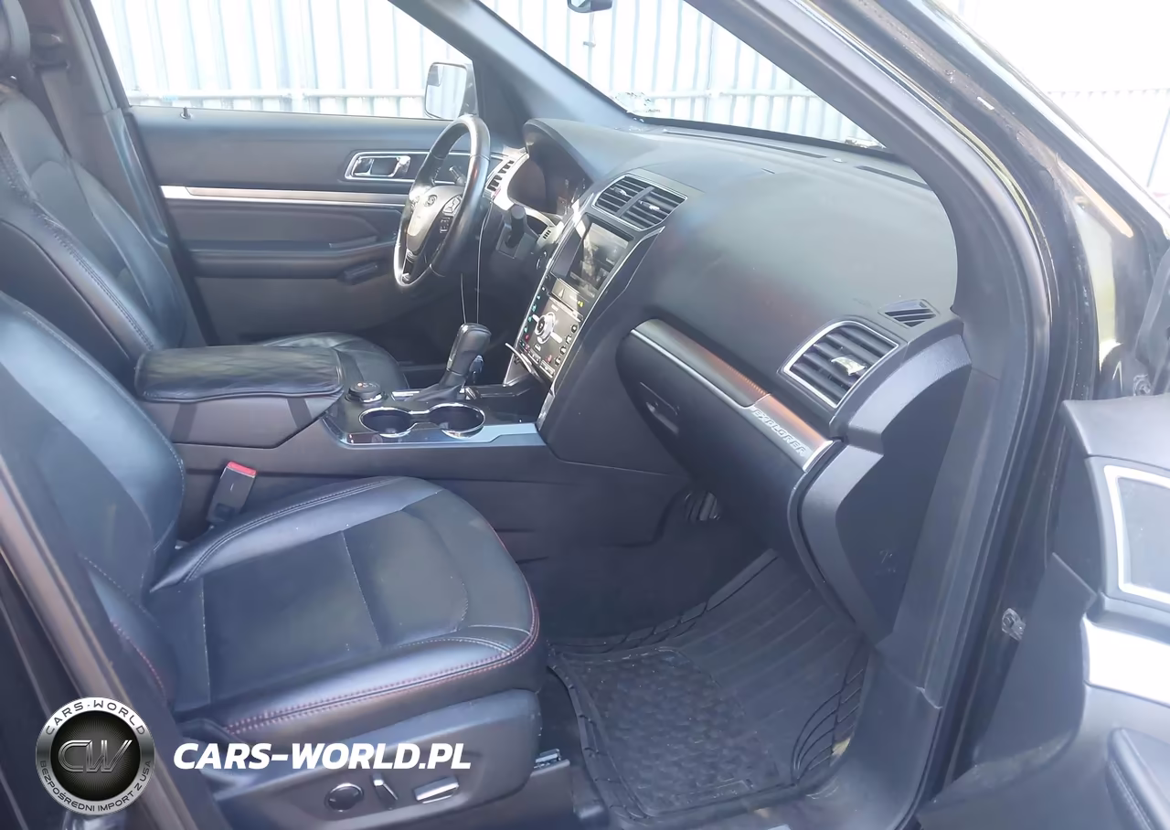 2016 Ford Explorer Sport VIN:1FM5K8GT3GGD19646 - 5