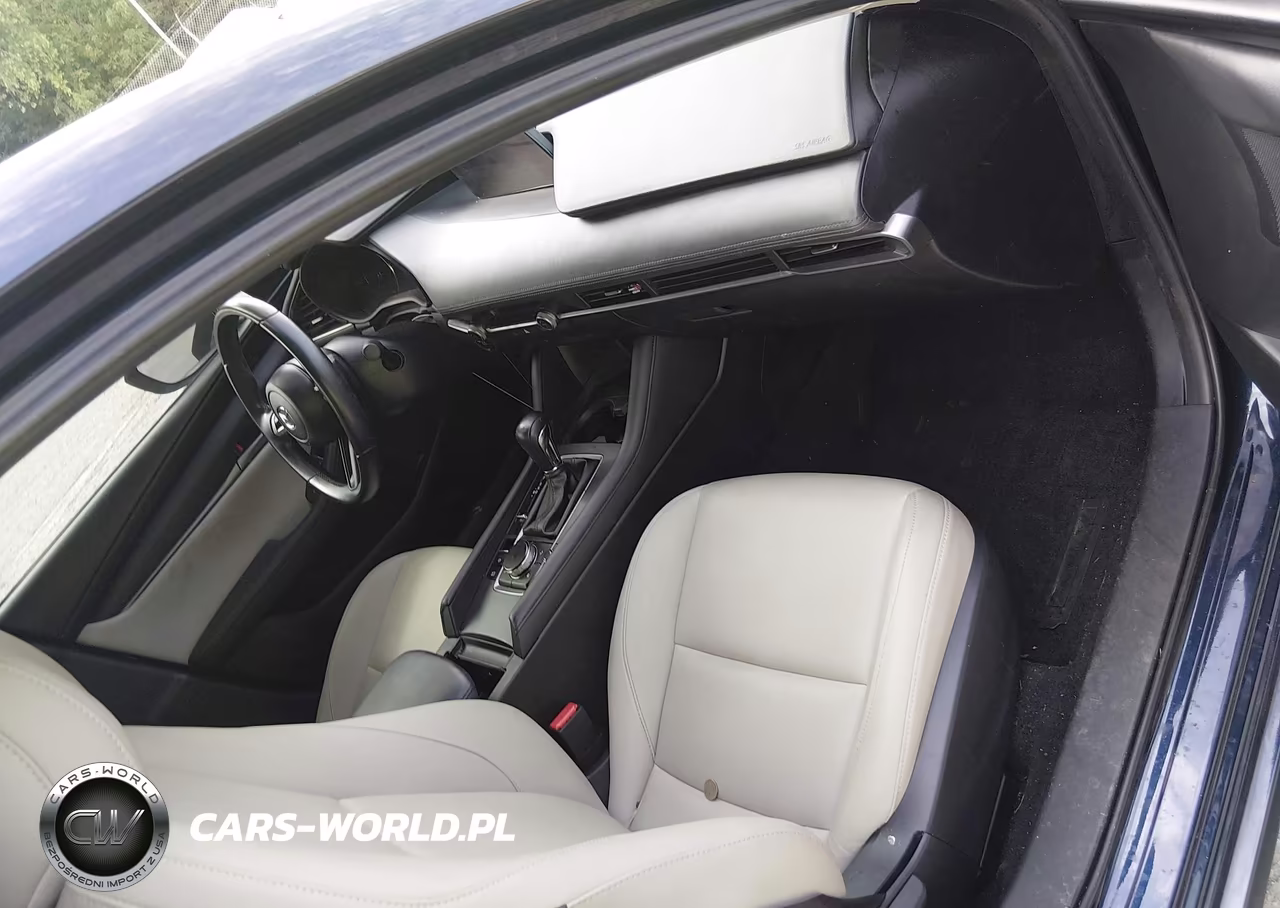 2020 Mazda Mazda3 Select Package VIN:3MZBPBCM7LM118253 - 5