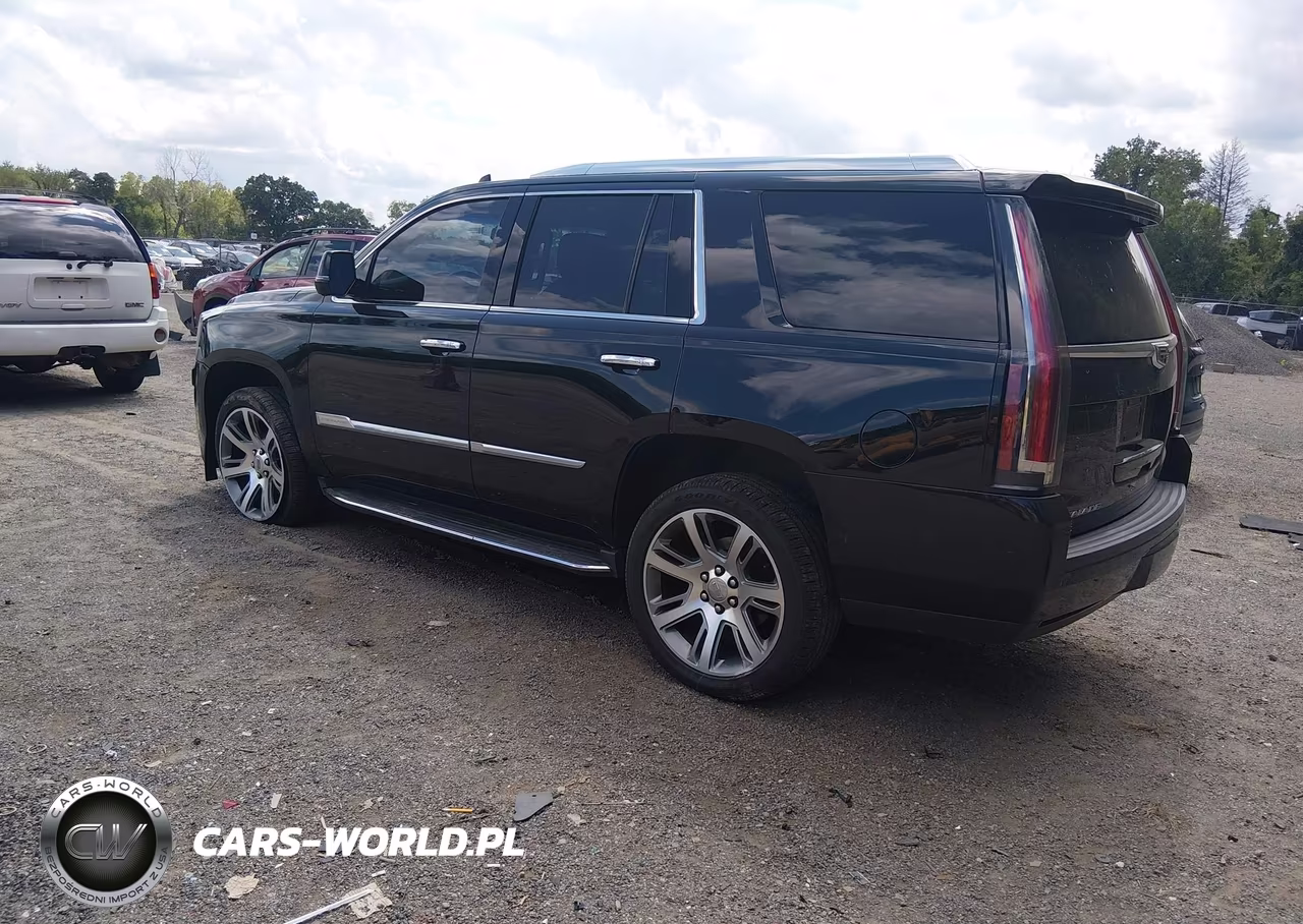 2015 Cadillac Escalade Luxury VIN:1GYS4MKJ1FR628660 - 3