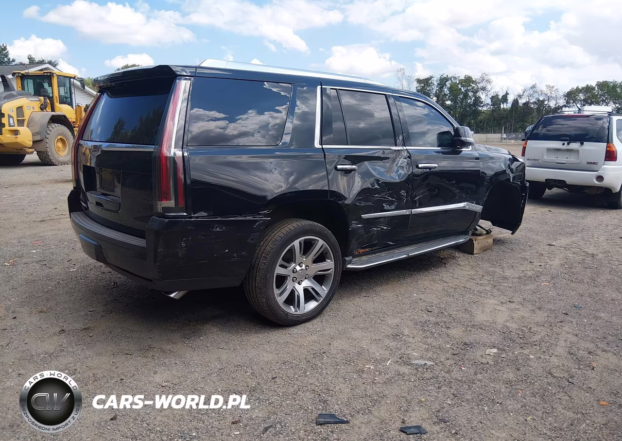 2015 Cadillac Escalade Luxury VIN:1GYS4MKJ1FR628660 - 4