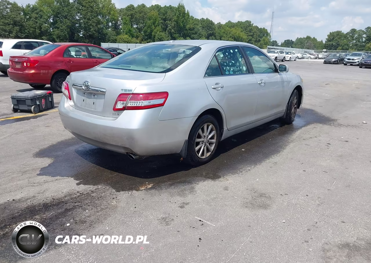 2011 Toyota Camry Xle VIN:4T1BF3EK8BU181908 - 4