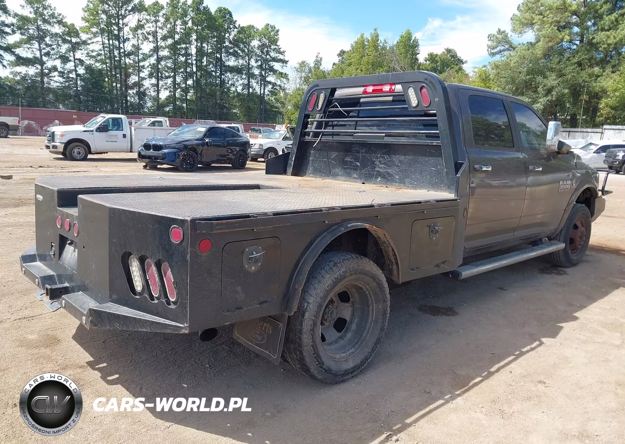 2018 Dodge 3500 VIN:3C63RRJL3JG221080 - 4