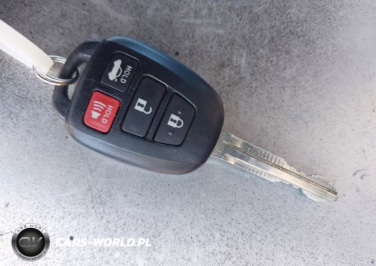 2017 Toyota Camry Le VIN:4T1BF1FK7HU743132 - 11