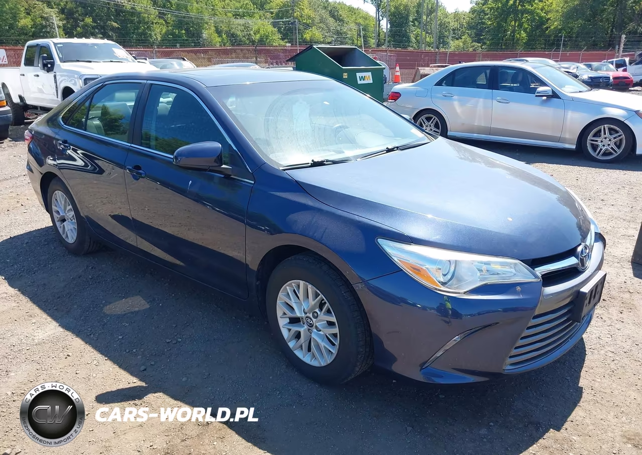 2017 Toyota Camry Le VIN:4T1BF1FK7HU743132 - 12