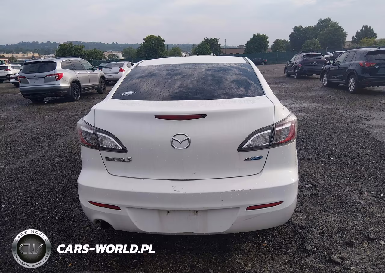 2013 Mazda Mazda3 I Touring VIN:JM1BL1VP8D1824467 - 16