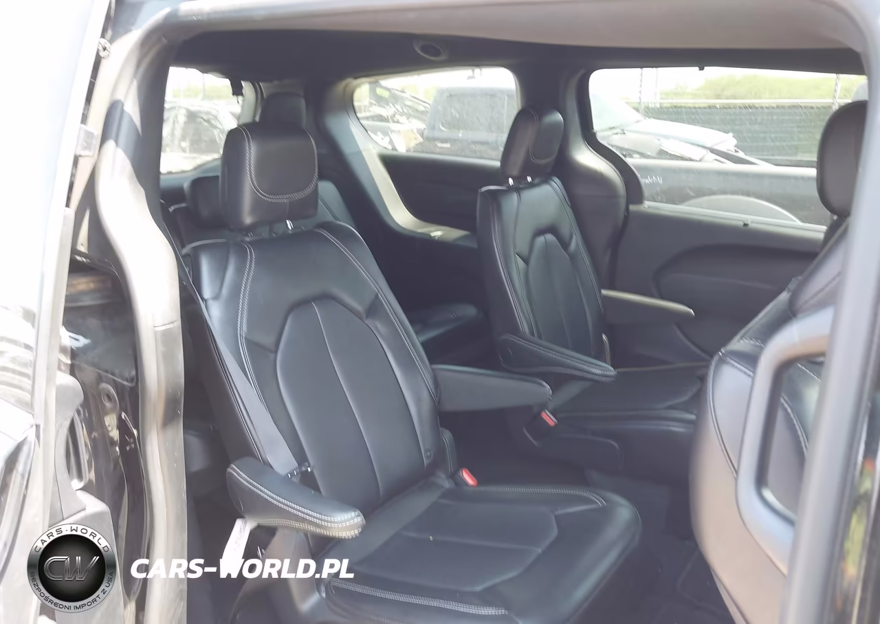 2025 Chrysler Pacifica Select VIN:2C4RC1BG6SR569653 - 8