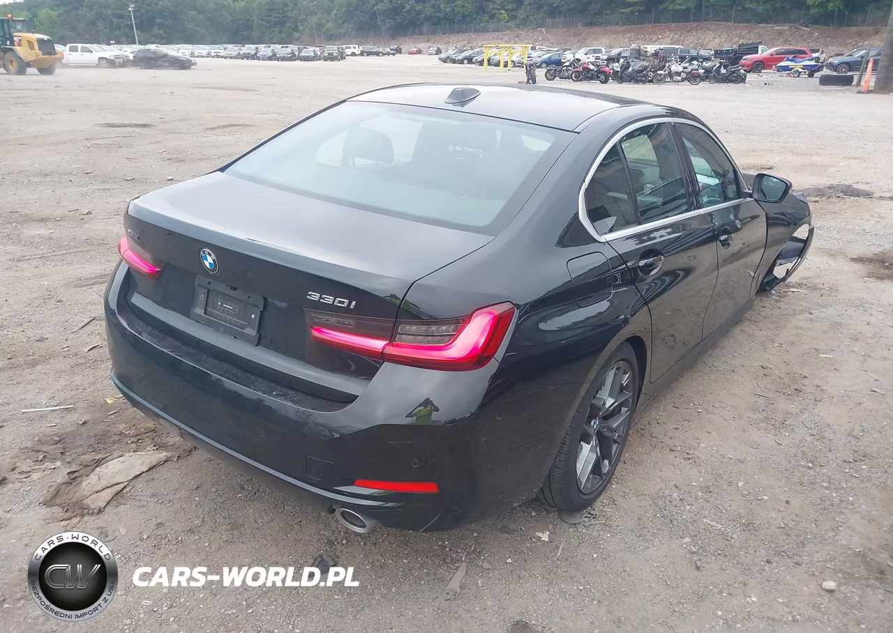2025 BMW 330I xDrive VIN:3MW89CW02S8F13628 - 4