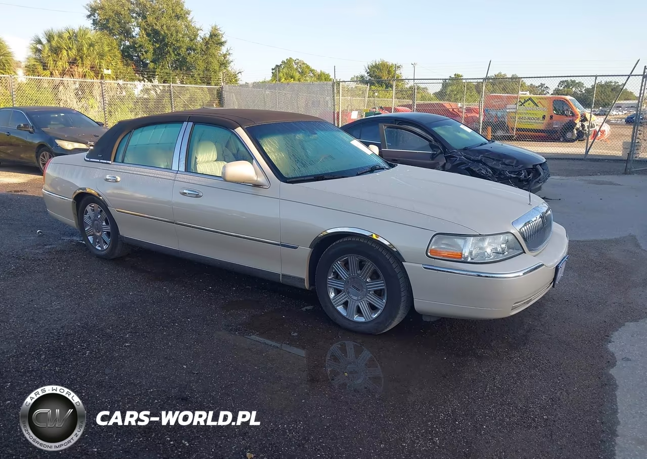 2003 Lincoln Town Car Cartier