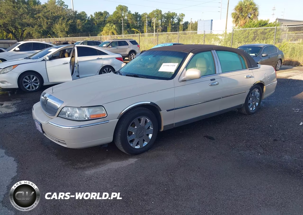 2003 Lincoln Town Car Cartier VIN:1LNHM83W73Y630914 - 2