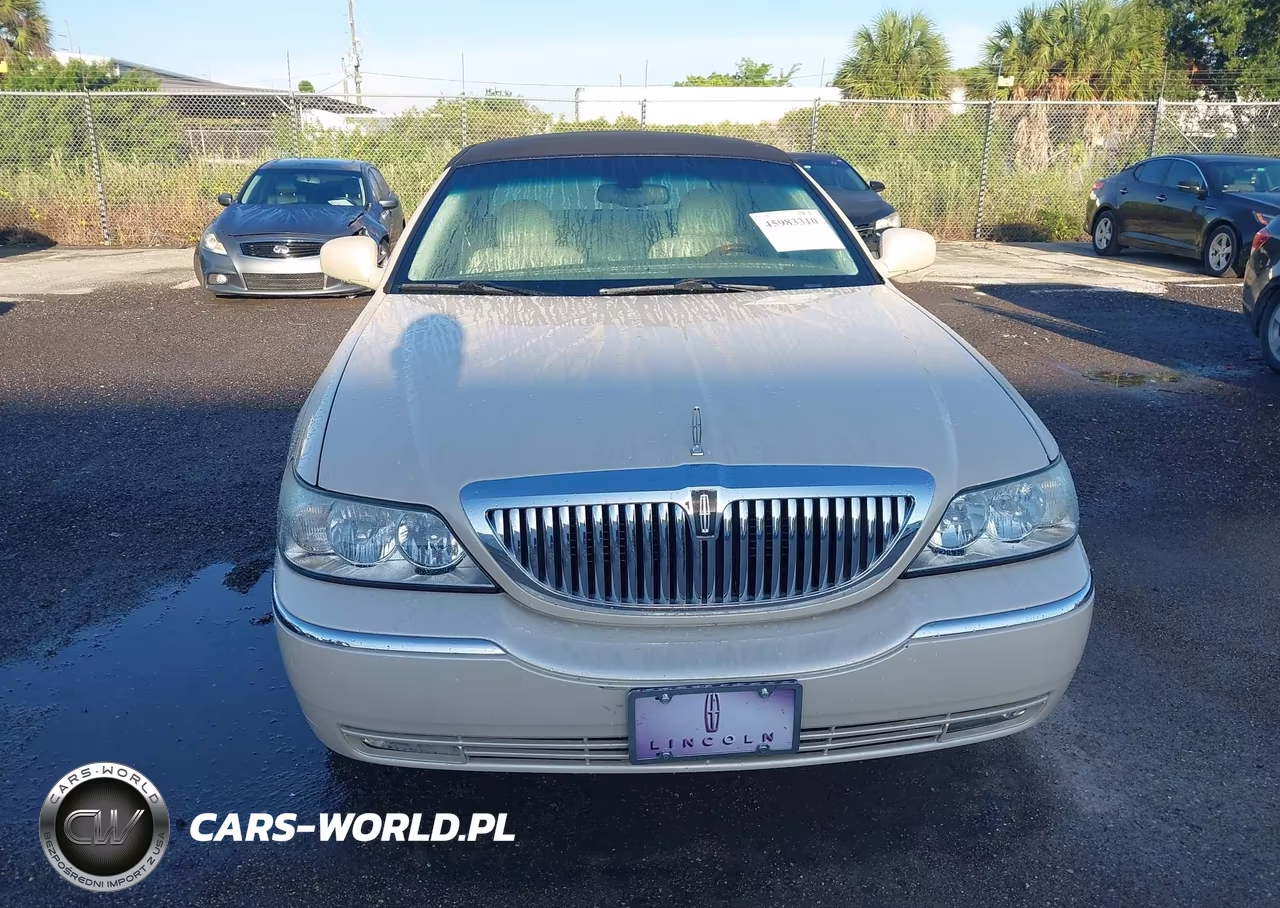 2003 Lincoln Town Car Cartier VIN:1LNHM83W73Y630914 - 6
