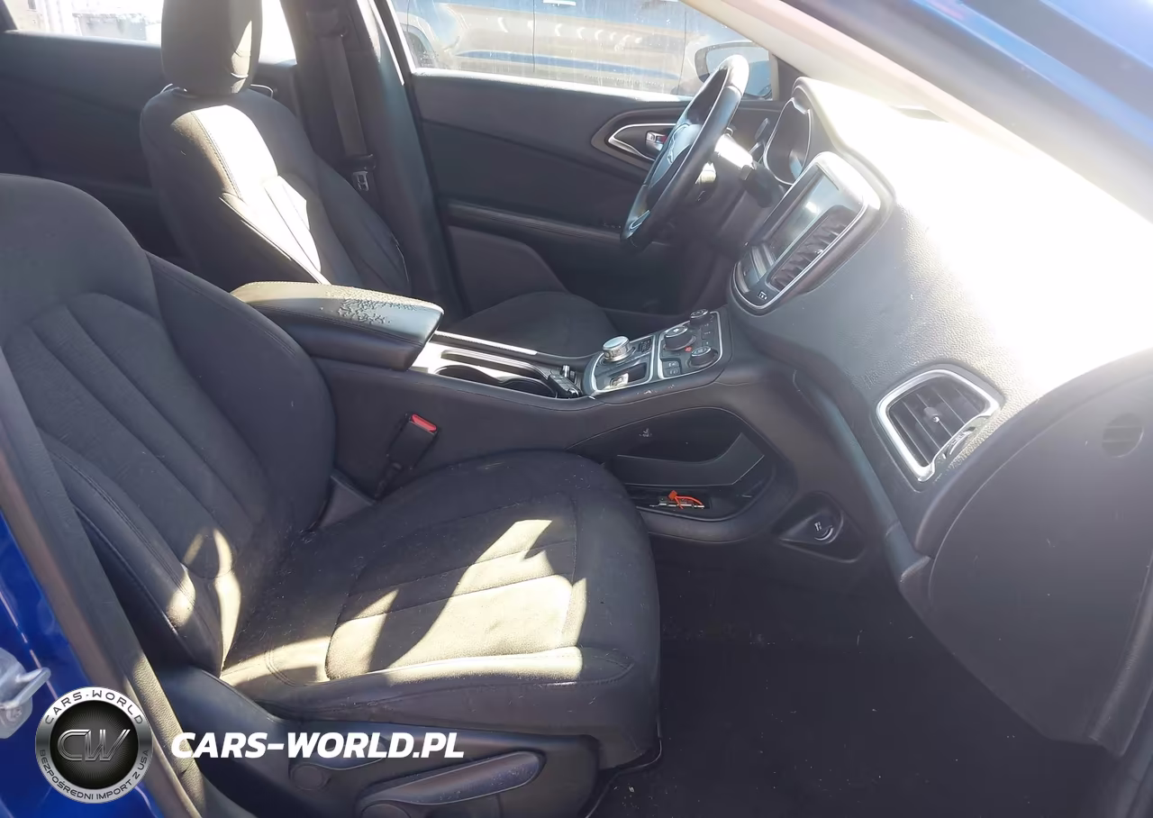 2016 Chrysler 200 Limited VIN:1C3CCCAB7GN169004 - 5