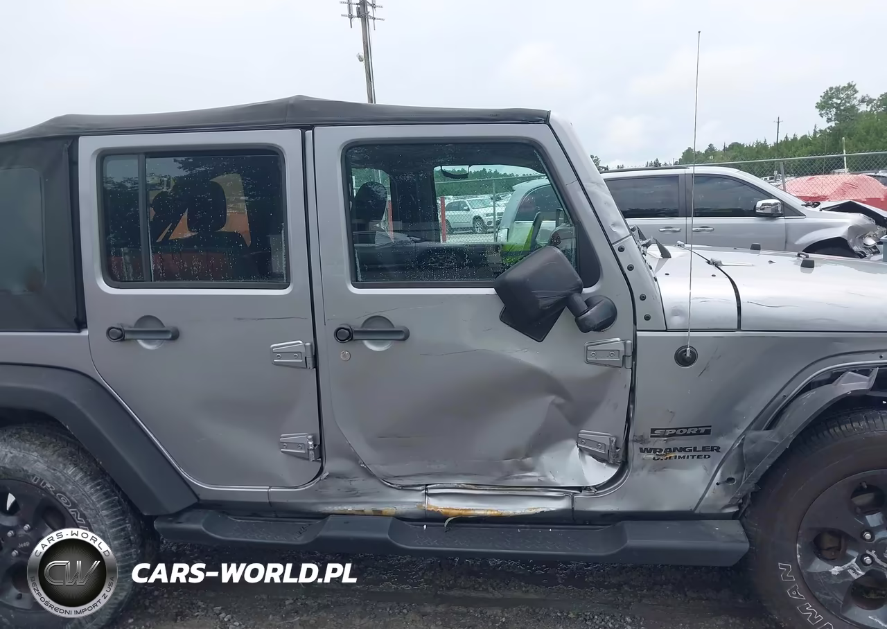 2014 Jeep Wrangler Unlimited Sport VIN:1C4BJWDGXEL106543 - 18