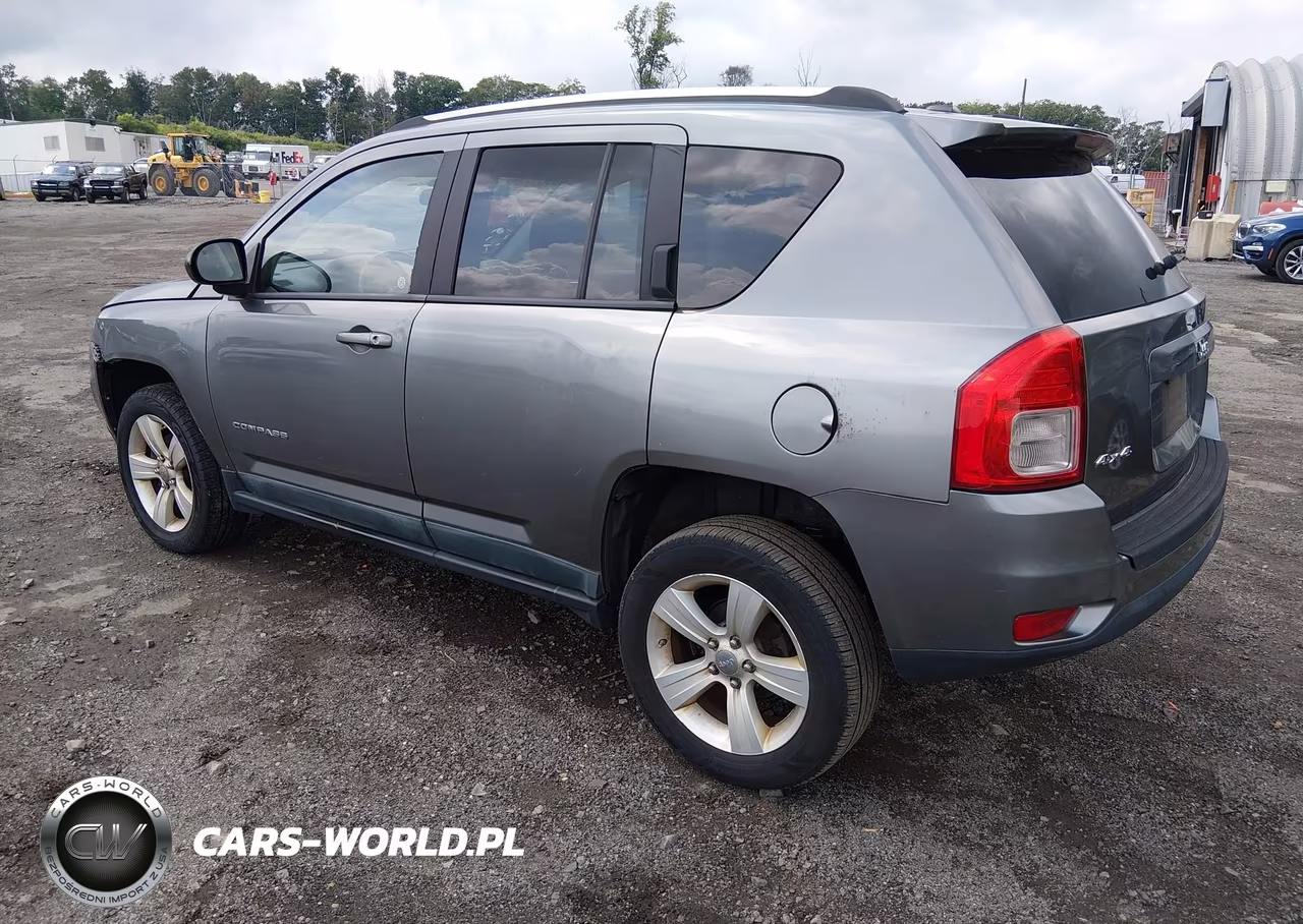 2011 Jeep Compass Sport VIN:1J4NF1FB5BD244607 - 3