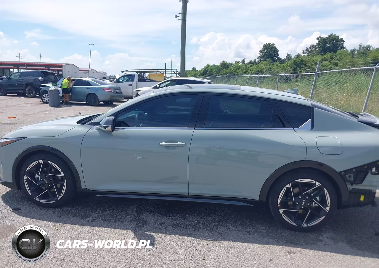 2026 Kia K4 Gt-Line VIN:3KPFW4DE8TE300130 - 14