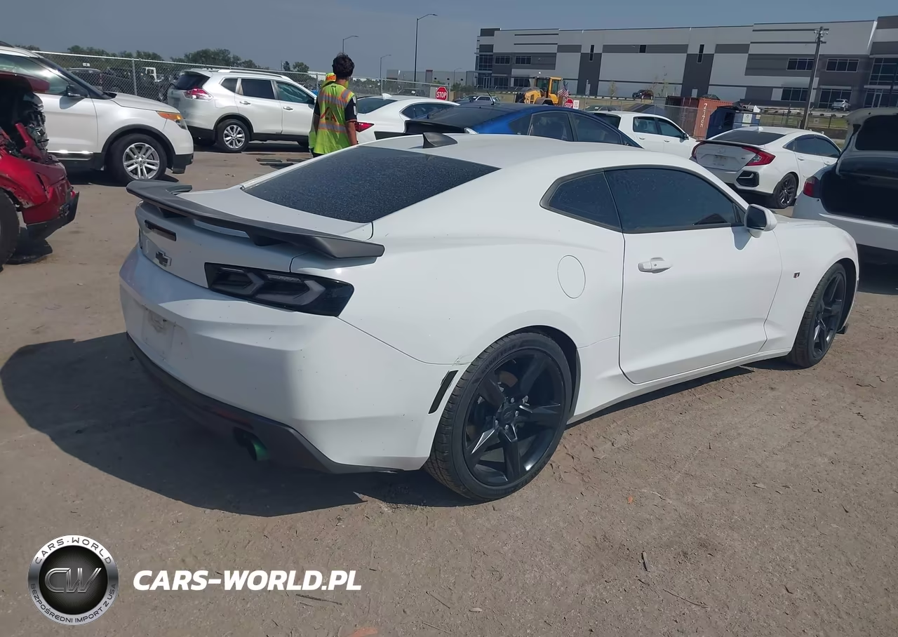 2018 Chevrolet Camaro 1Lt VIN:1G1FB1RX6J0179486 - 4