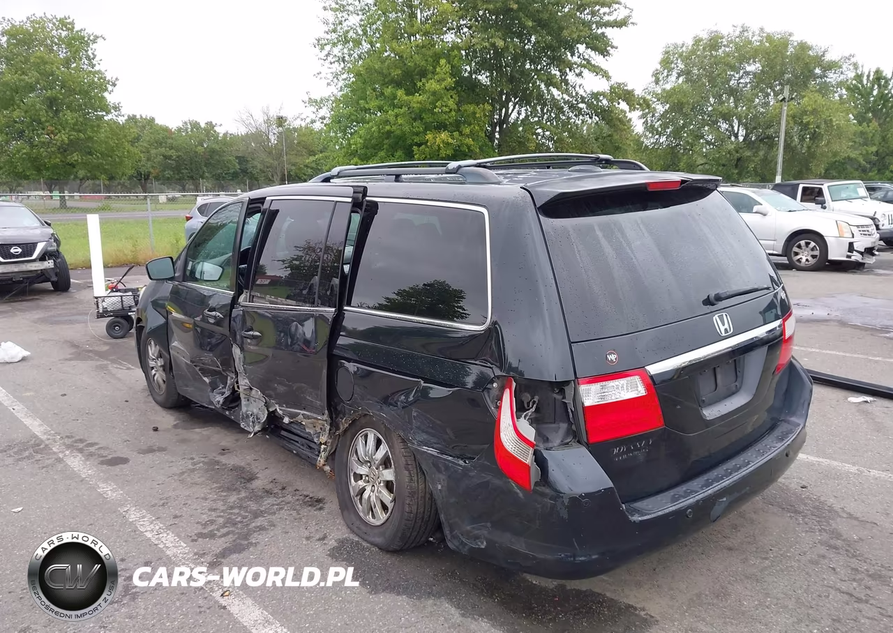 2007 Honda Odyssey Touring VIN:5FNRL38857B050690 - 3