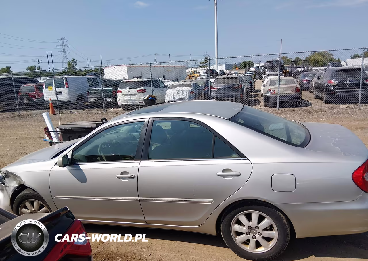 2004 Toyota Camry Xle VIN:4T1BE30K94U890960 - 14