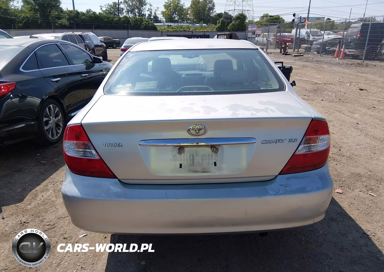 2004 Toyota Camry Xle VIN:4T1BE30K94U890960 - 16
