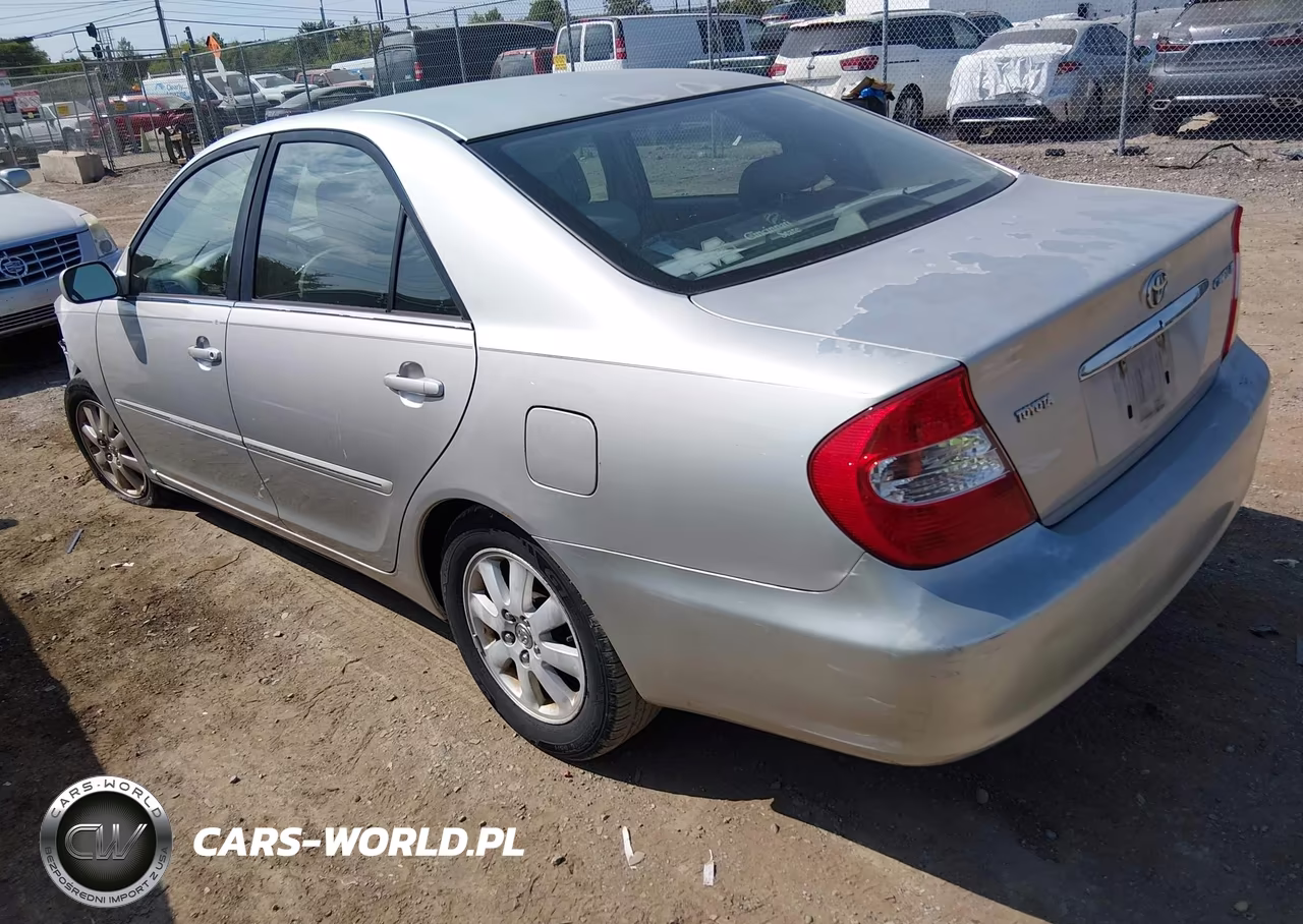 2004 Toyota Camry Xle VIN:4T1BE30K94U890960 - 3