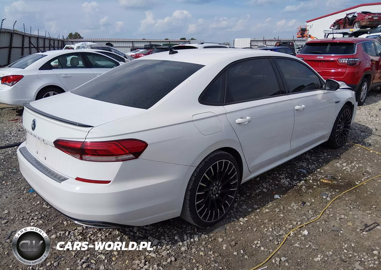 2020 Volkswagen Passat 2.0T R-Line VIN:1VWMA7A35LC017215 - 4