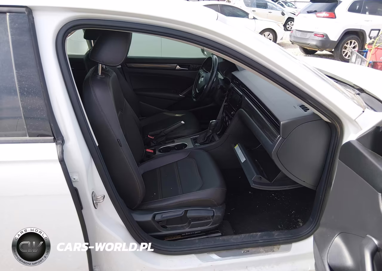 2020 Volkswagen Passat 2.0T R-Line VIN:1VWMA7A35LC017215 - 5