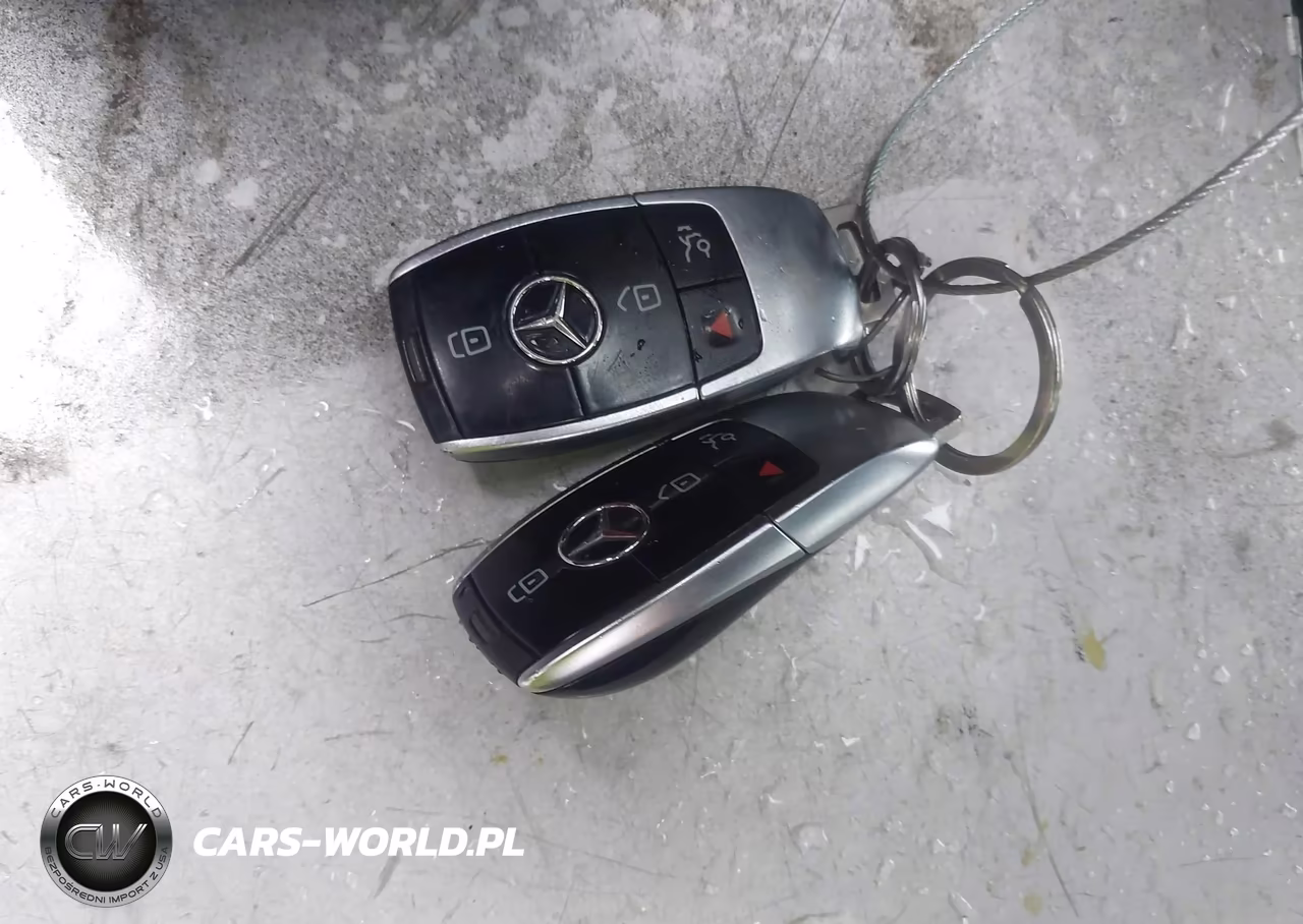 2018 Mercedes-Benz E 300 4Matic VIN:WDDZF4KB3JA379430 - 11