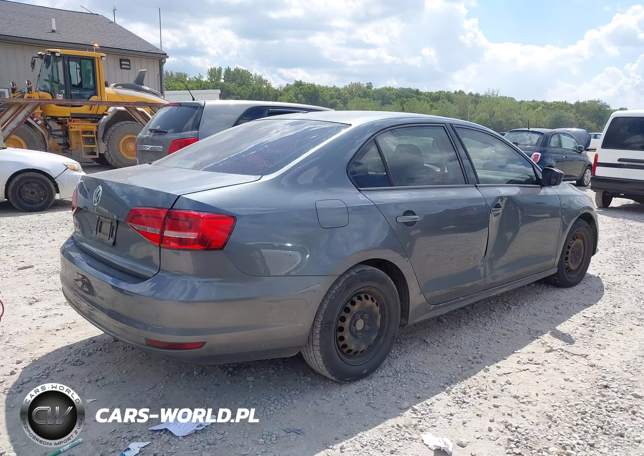 2015 Volkswagen Jetta 2.0L S VIN:3VW2K7AJ5FM318332 - 4
