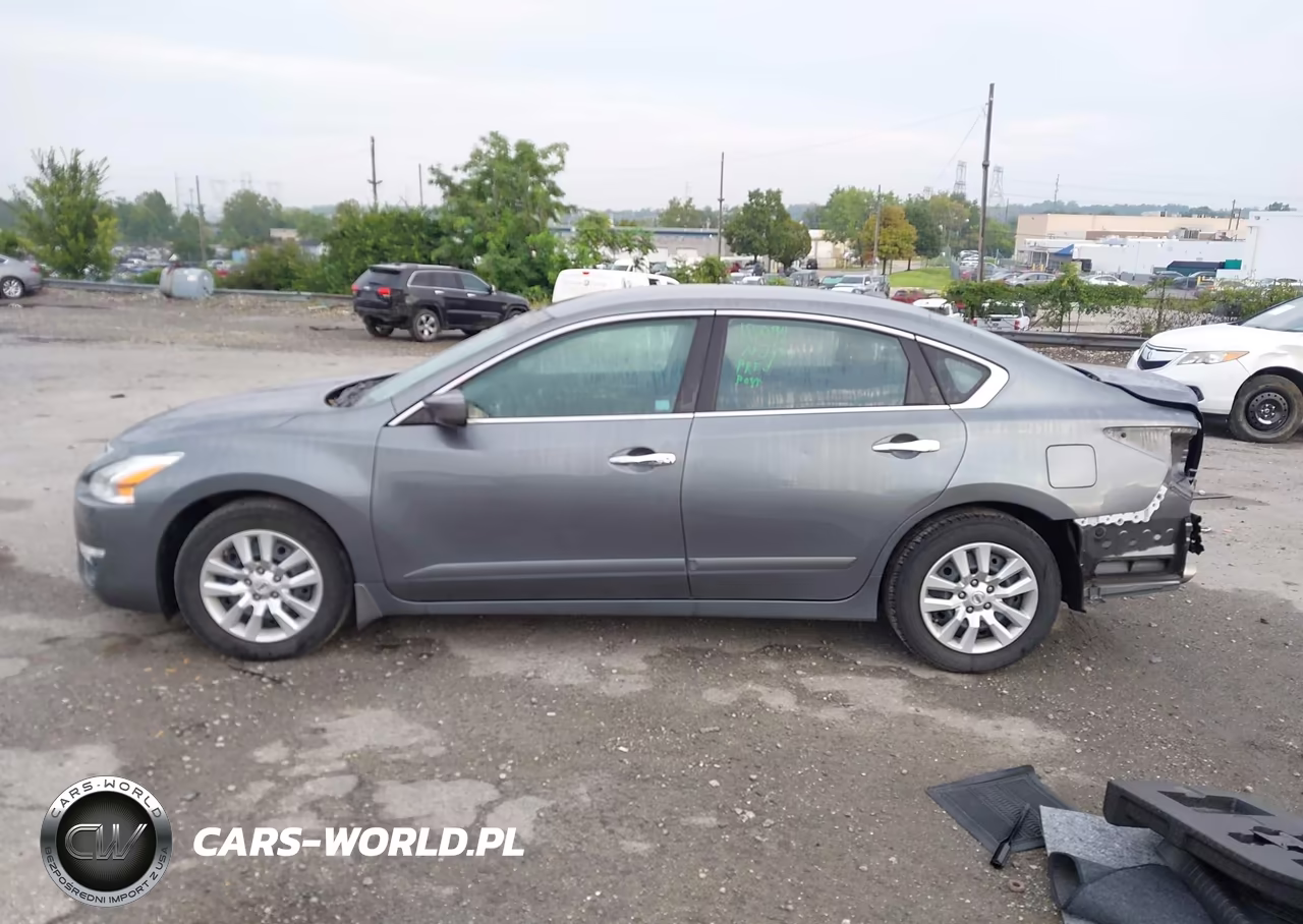 2015 Nissan Altima 2.5 S VIN:1N4AL3AP0FN370875 - 14