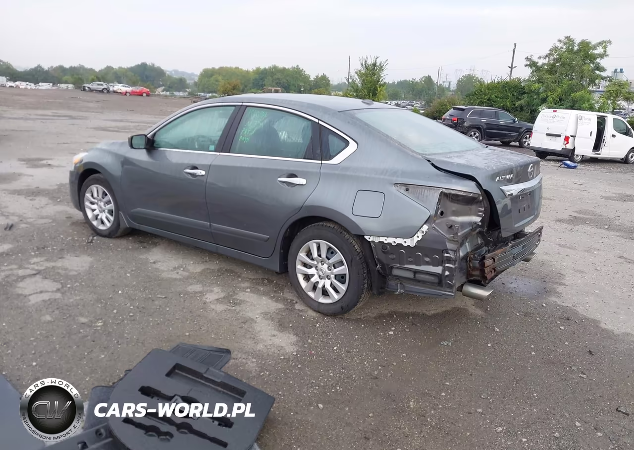 2015 Nissan Altima 2.5 S VIN:1N4AL3AP0FN370875 - 3