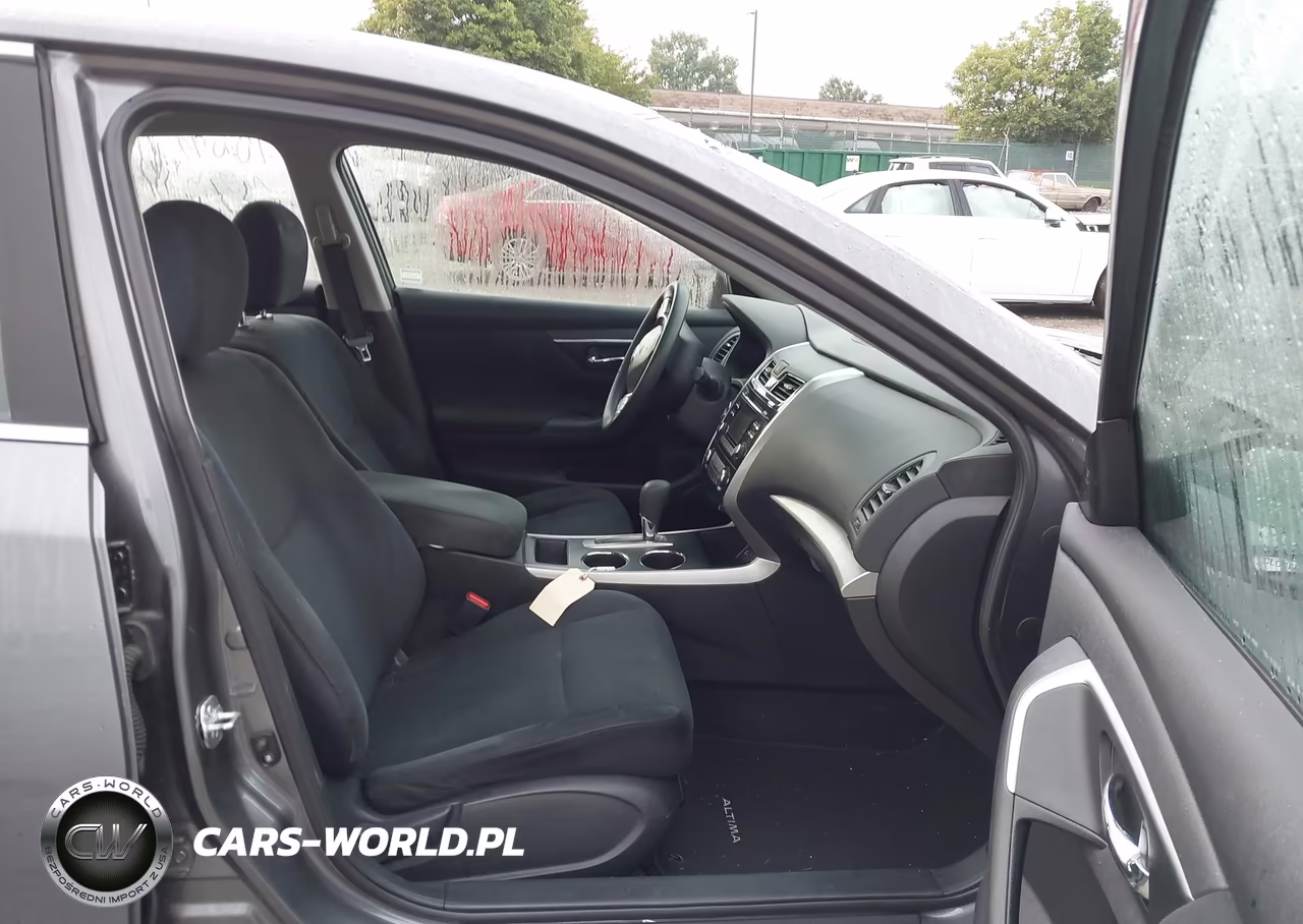 2015 Nissan Altima 2.5 S VIN:1N4AL3AP0FN370875 - 5