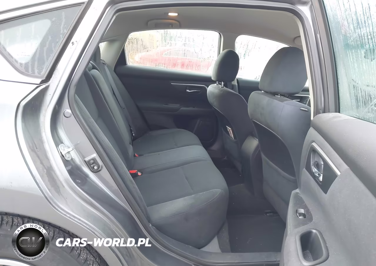 2015 Nissan Altima 2.5 S VIN:1N4AL3AP0FN370875 - 8