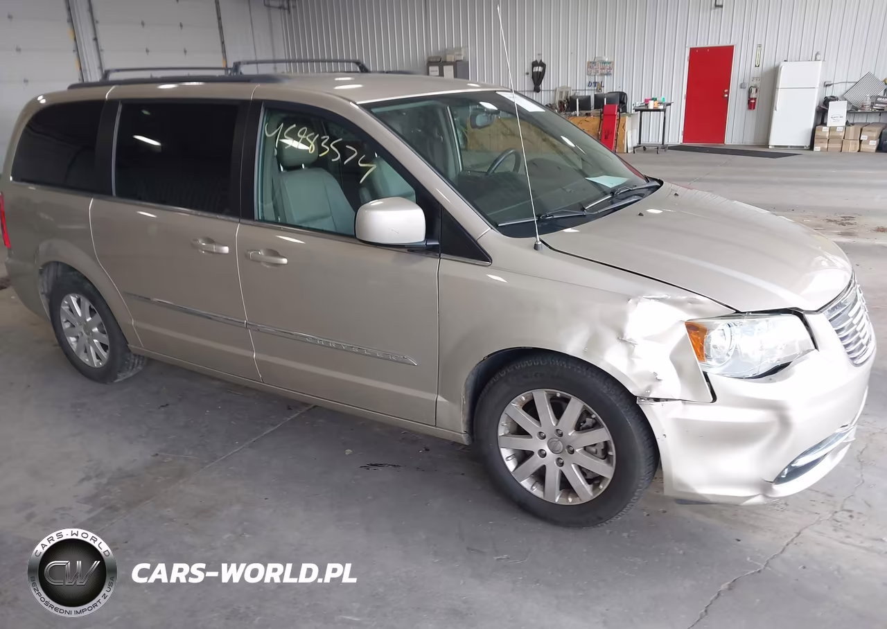 2016 Chrysler Town & Country Touring – zdjęcie 1 z 17