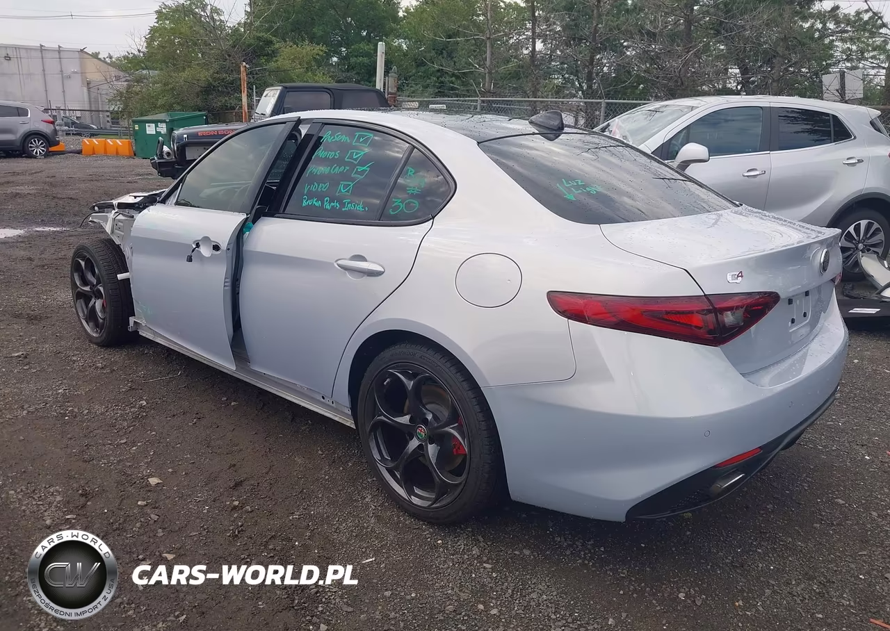 2020 Alfa Romeo Giulia Ti Sport Awd VIN:ZARFANBN3L7633817 - 3