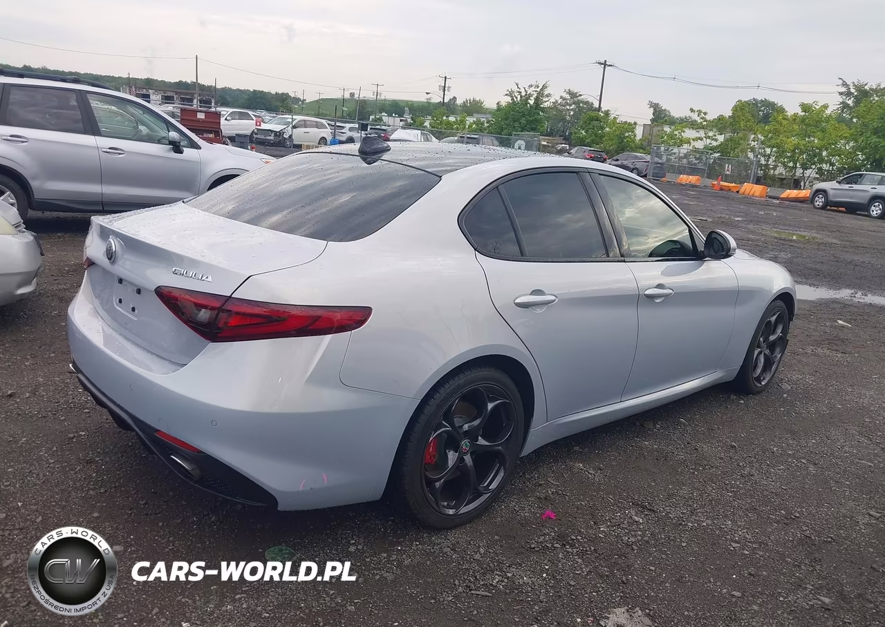 2020 Alfa Romeo Giulia Ti Sport Awd VIN:ZARFANBN3L7633817 - 4